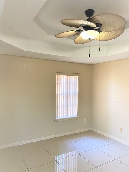 Building Photo - 3609 Raquel Ave