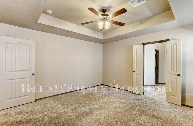 Building Photo - 508 Whispering Oaks Blvd