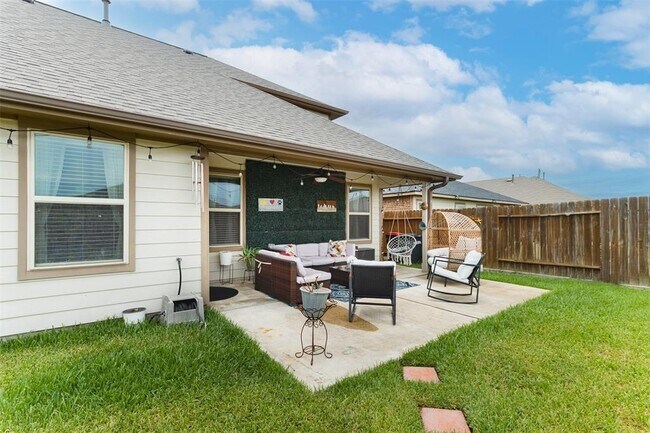 Building Photo - 29215 Jacobs River Dr