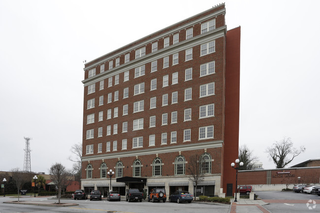 Primary Photo - The Calhoun Lofts