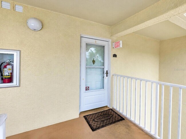 Building Photo - 8294 Key Royal Cir