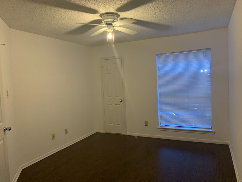 2nd Bedroom - 2826 S Bartell Dr