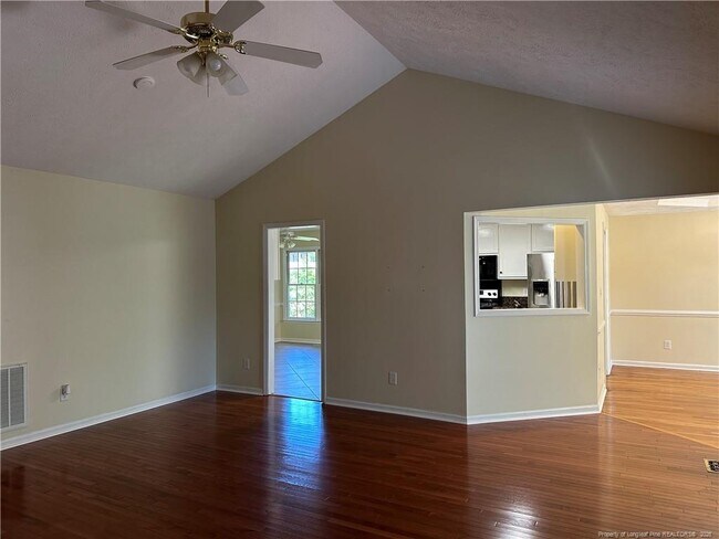 Building Photo - 2827 Beringer Dr