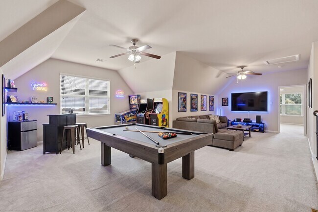 Building Photo - 5815 Creek Crossing Ct