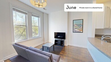 Building Photo - Room in Shared 3 bed/2 bath home