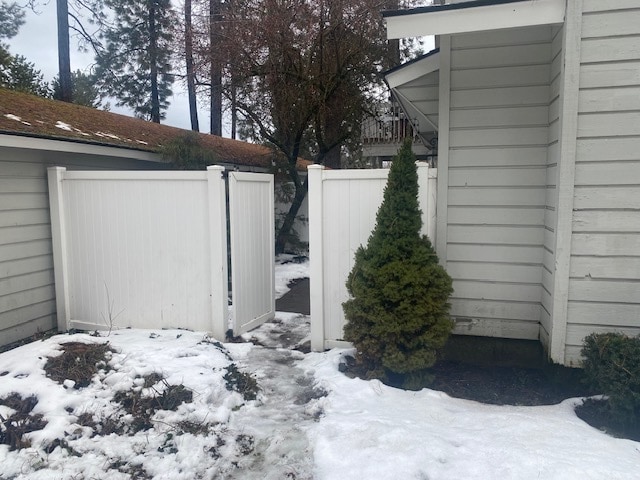 Building Photo - 623 E Whispering Pines Ln