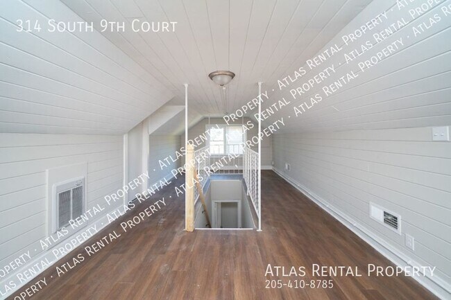 Building Photo - 314 9th Ct S