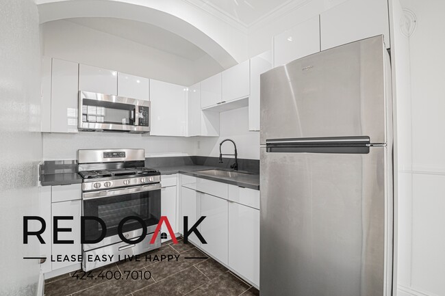 Building Photo - 535 S Gramercy Pl