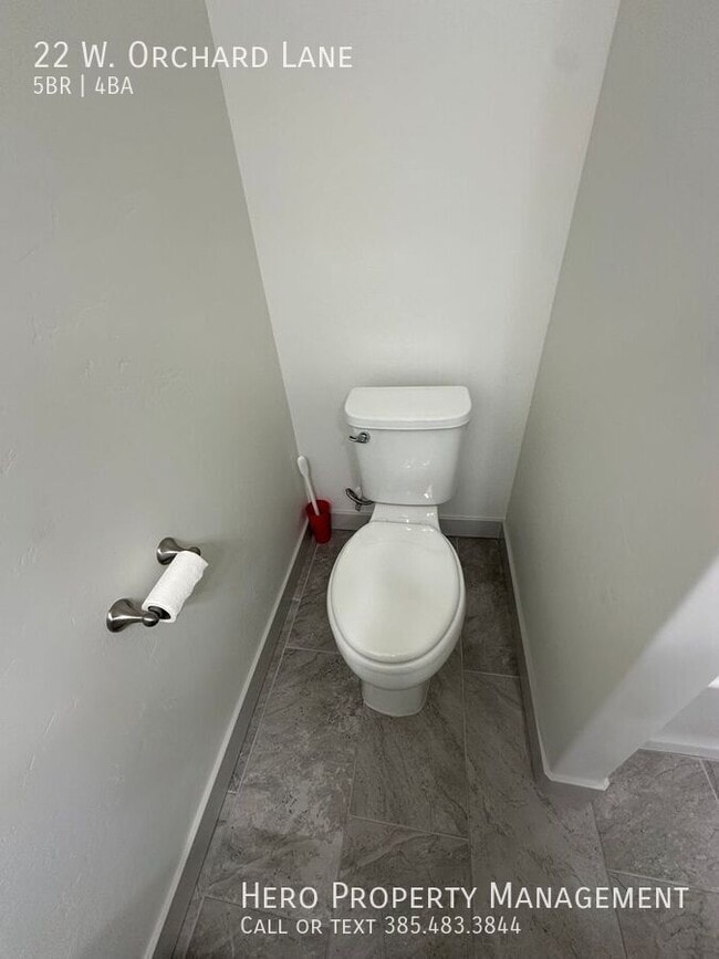 Building Photo - 22 W Orch Ln