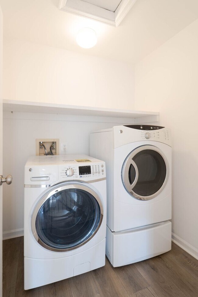 Building Photo - Fabulous Home in Aquia Harbor