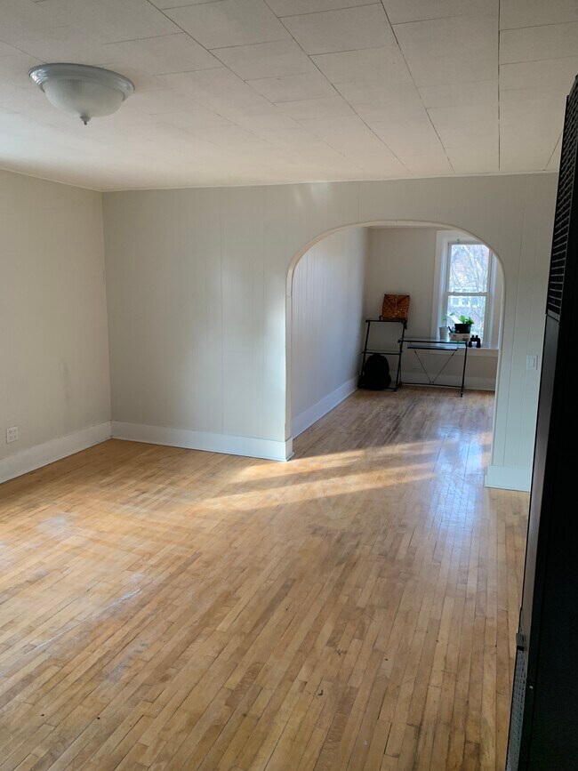 Building Photo - 361 3rd St