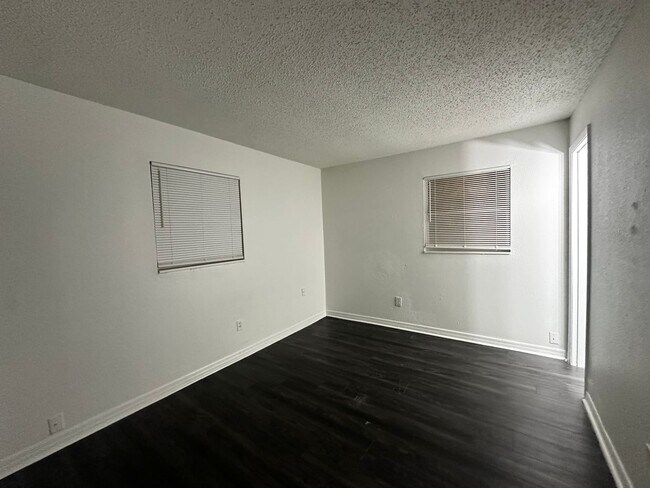 Building Photo - 4655 Cepeda St