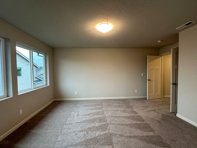 Building Photo - 6157 Savannah St SE