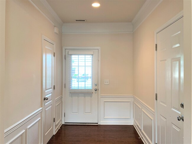 Building Photo - 1138 Kingston Grove Dr