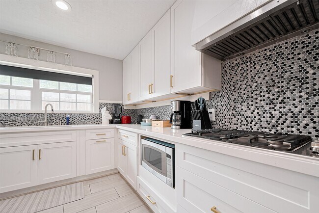 Building Photo - 5114 Grantwood St