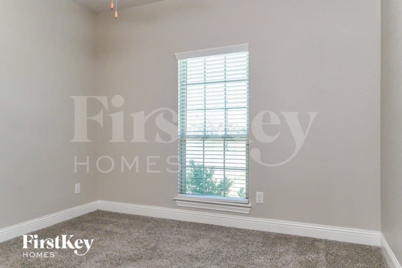 Building Photo - 2504 Cerro Ranch Rd