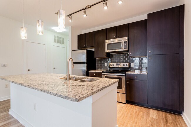 Building Photo - 1900 Barton Springs Rd