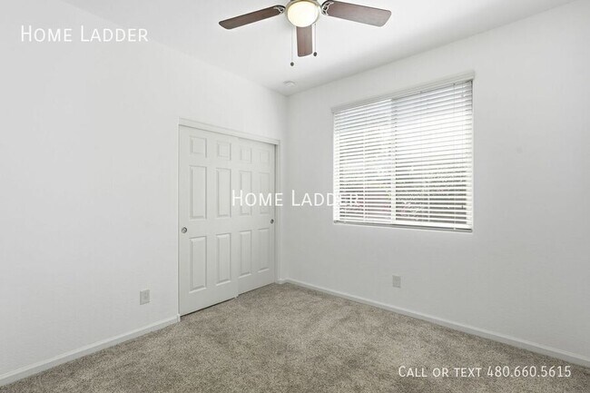 Building Photo - 3234 E Dogwood Pl