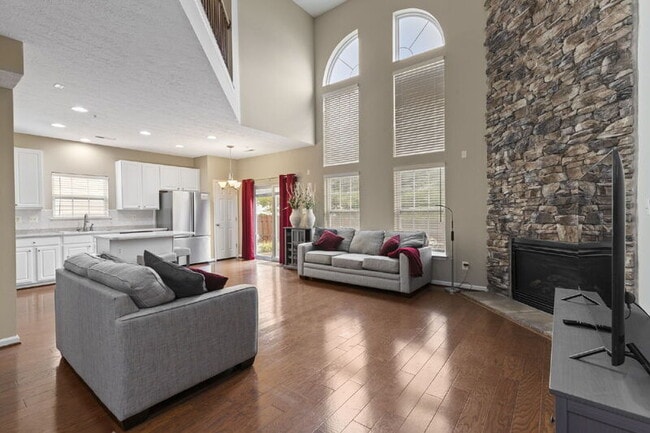 Building Photo - 212 Merlin Dr