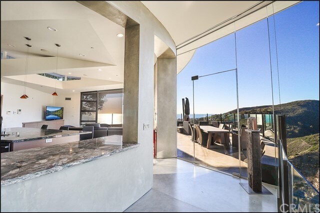 Building Photo - 1330 Coronado Dr