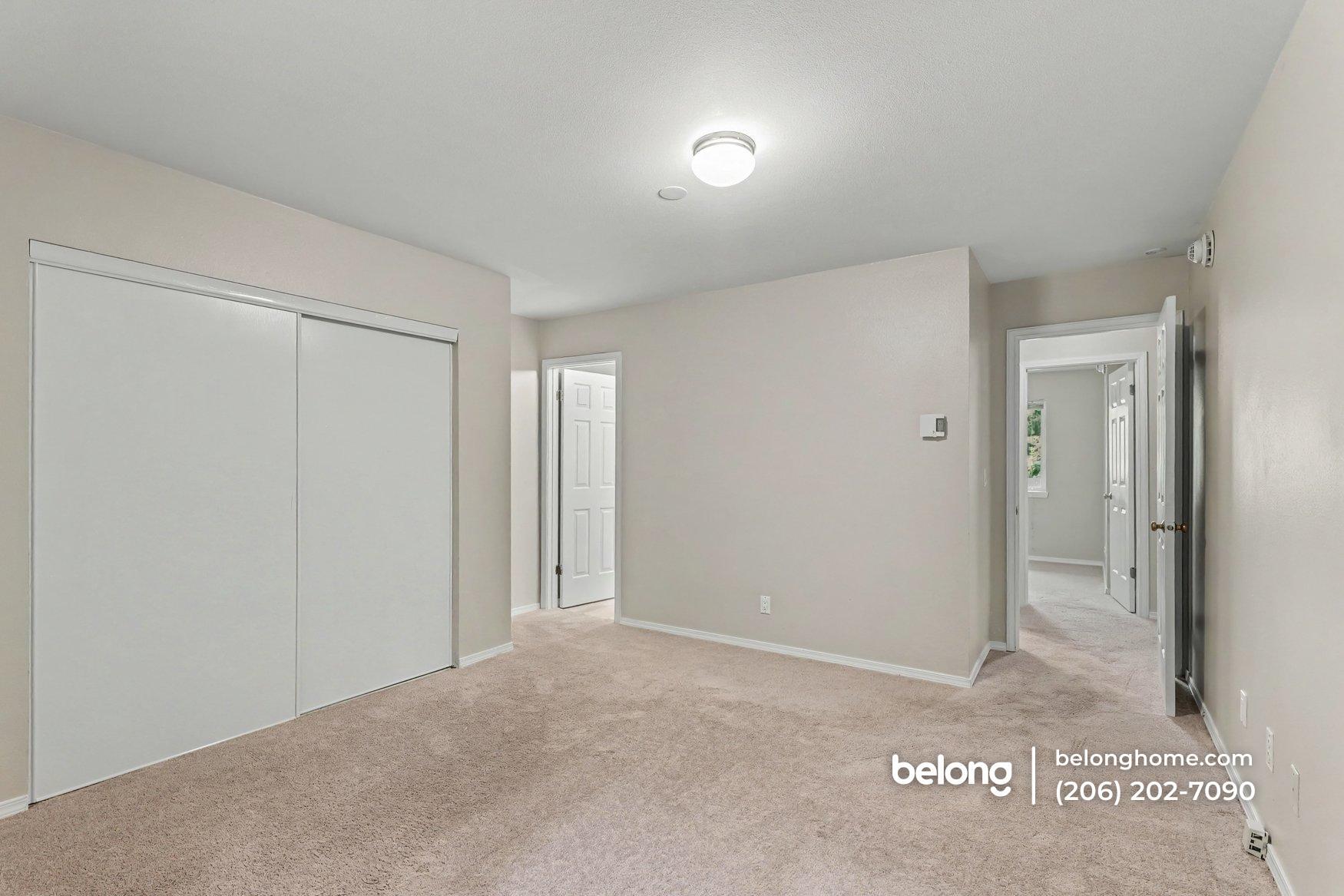 Building Photo - 515 Newport Way NW