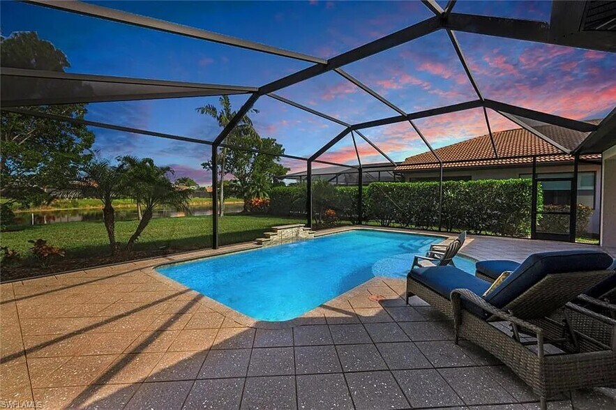 Building Photo - 9909 Casabella Way