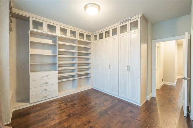 Building Photo - 4216 Deming Cir