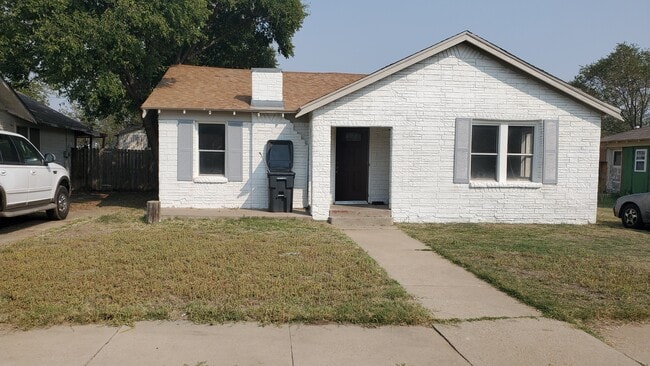 Primary Photo - 3805 S Harrison St