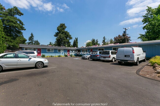 Building Photo - 15535 NE Glisan St
