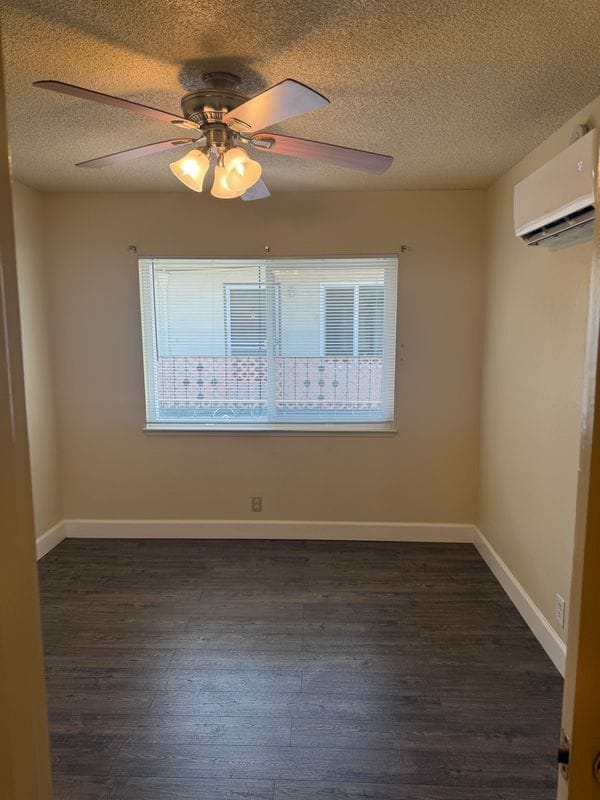 Building Photo - 1099 Roewill Dr
