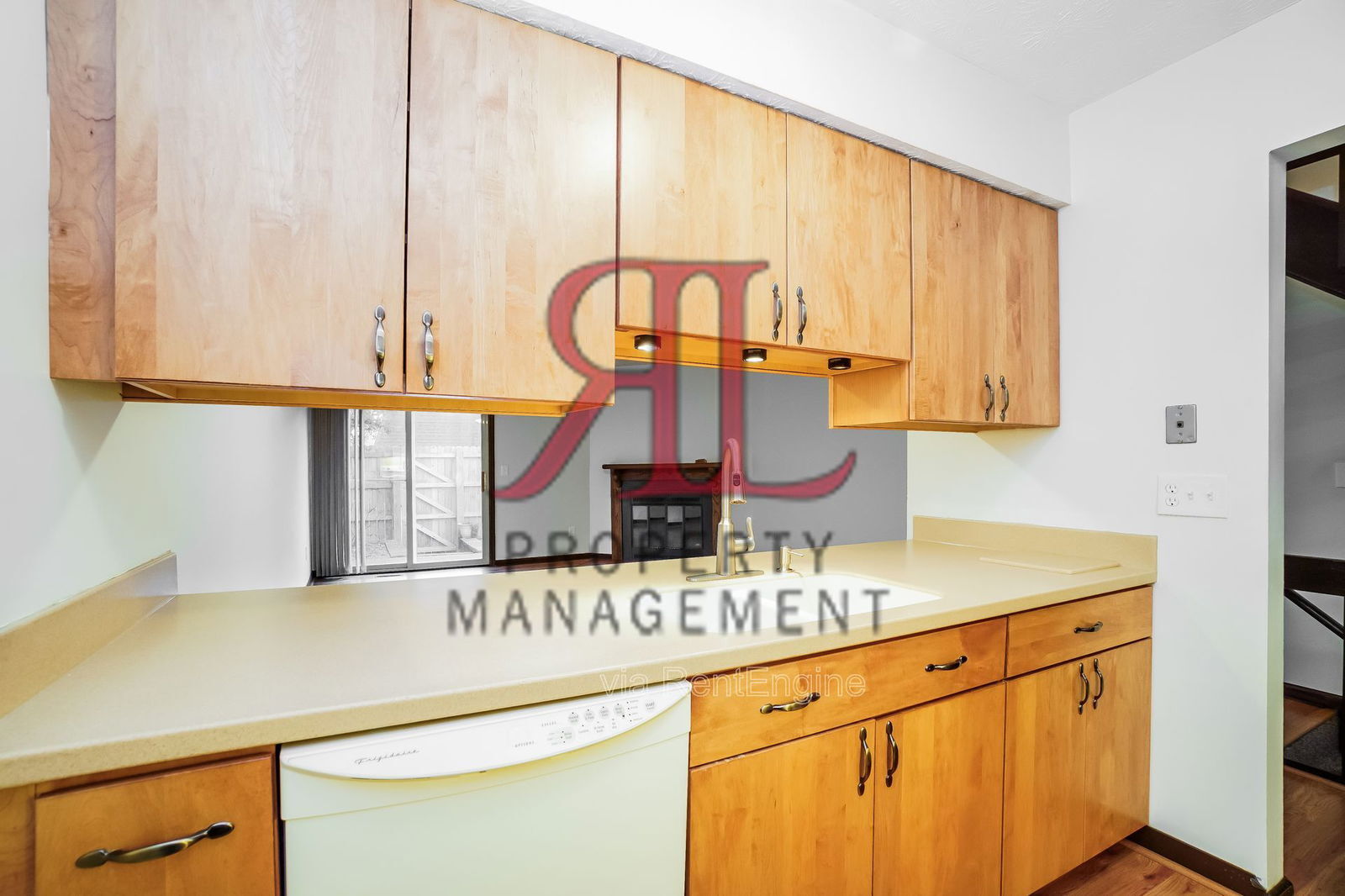 Building Photo - 5384 Ponderosa Dr