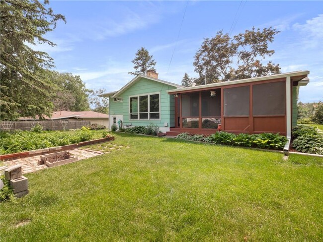 Building Photo - Great Roseville Home, Moundsview Schools, ...