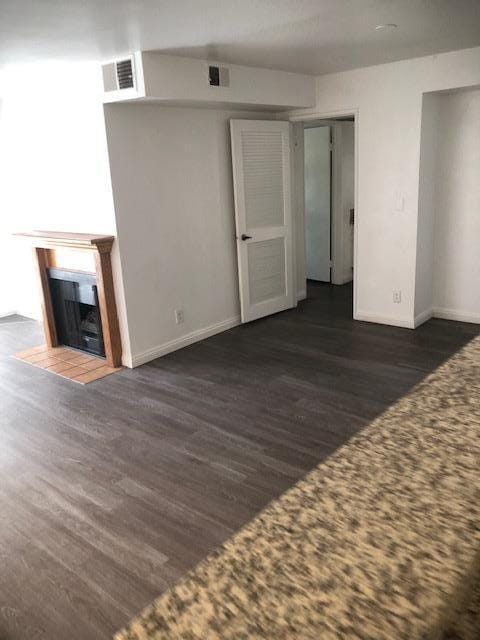 Interior Photo - Poinsettia Place