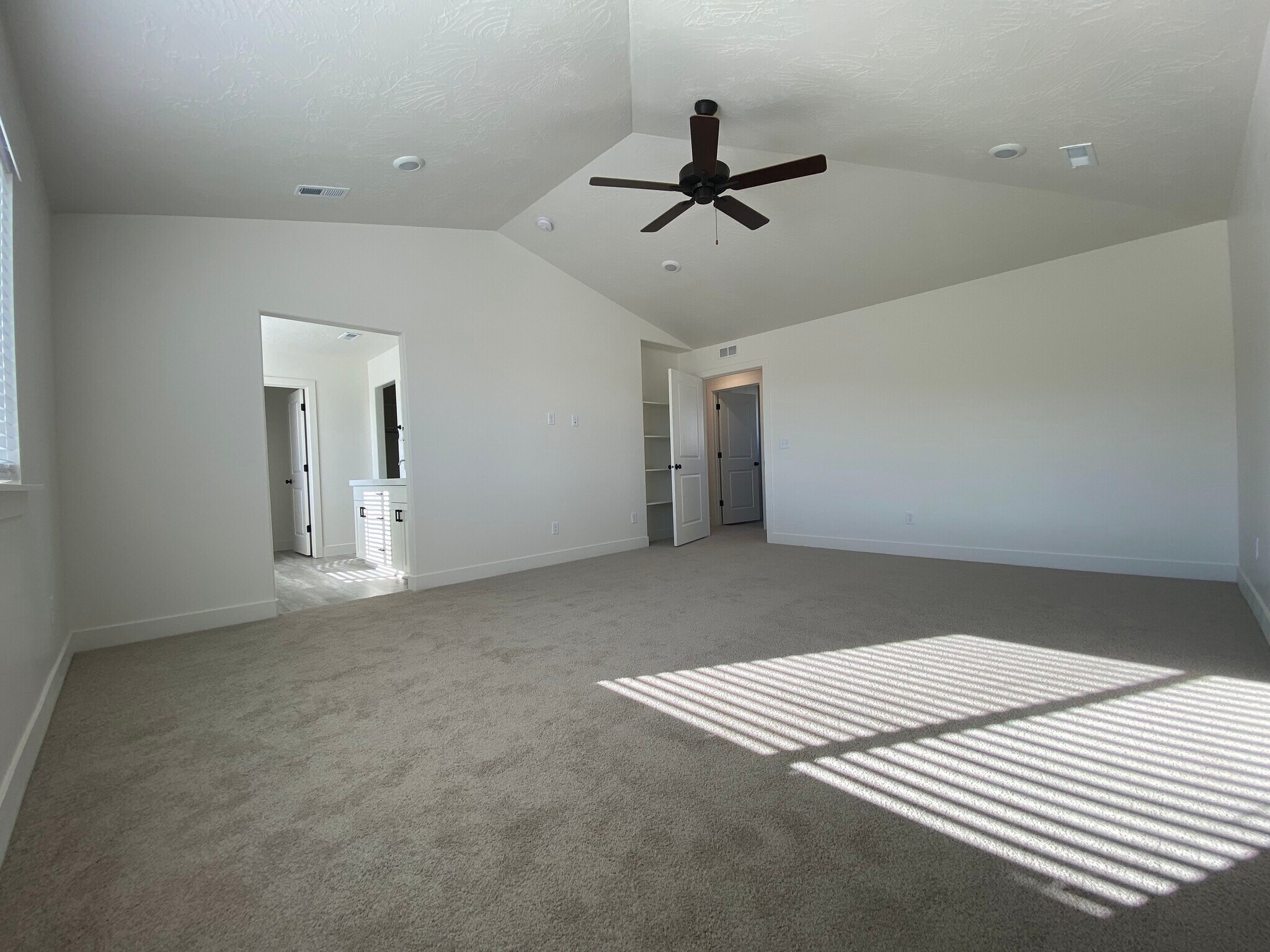 MASTER BEDROOM - 4572 E Fall Harvest Rd