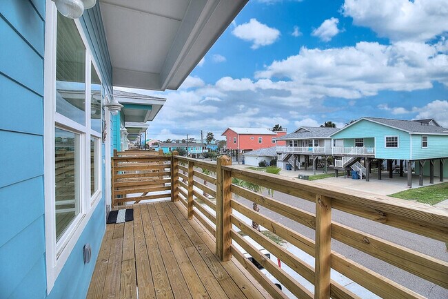 Building Photo - 1924 Eleventh St