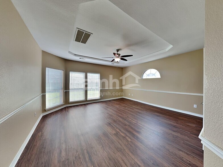 Building Photo - 107 Monticello Dr