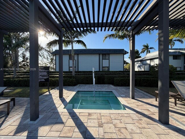 Building Photo - 909 NE 211th St