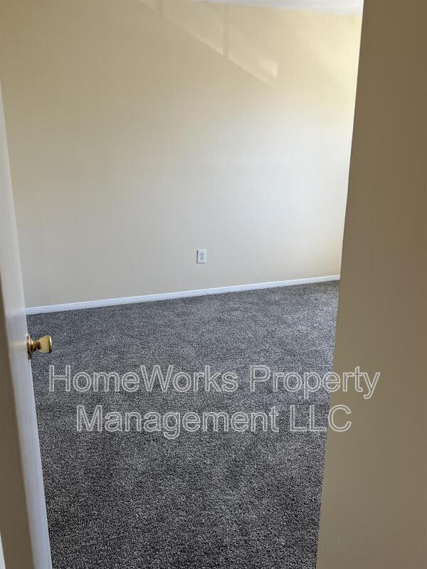 Building Photo - 462 Norvelle Ct