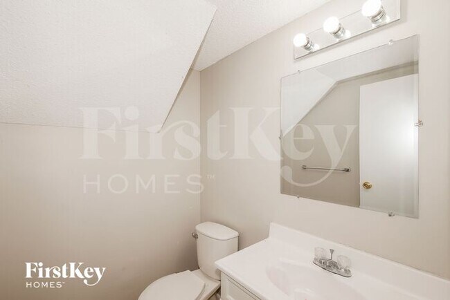 Building Photo - 9318 Kingsboro Cir