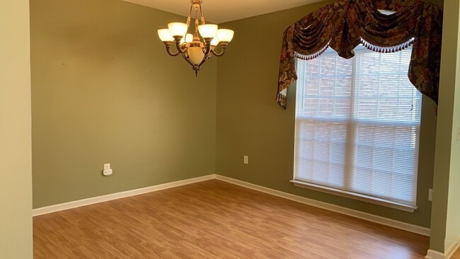 Building Photo - Beautiful Home in Shelburne Farms......Pri...