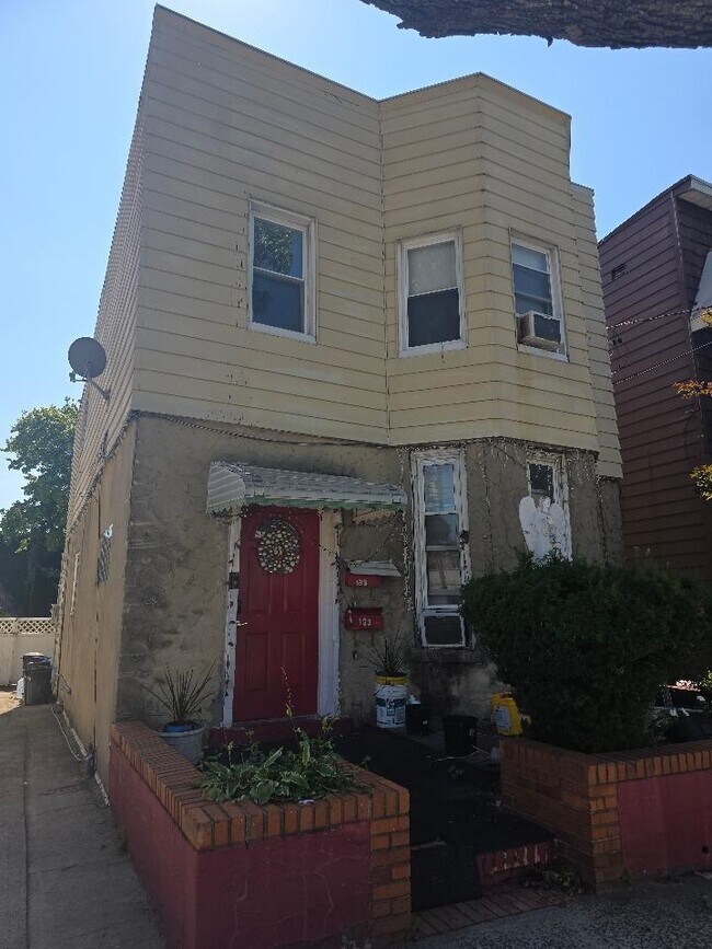 Building Photo - 133 Pamrapo Ave