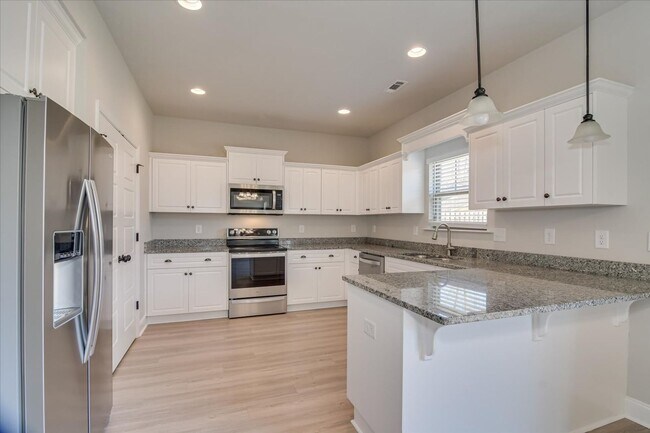 Building Photo - 4 bedroom, 2.5 bathroom in Harlem, GA with...