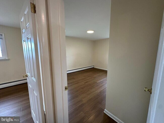 Building Photo - 623 Kriner Rd