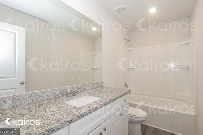 Building Photo - 3529 Bridgewood Dr