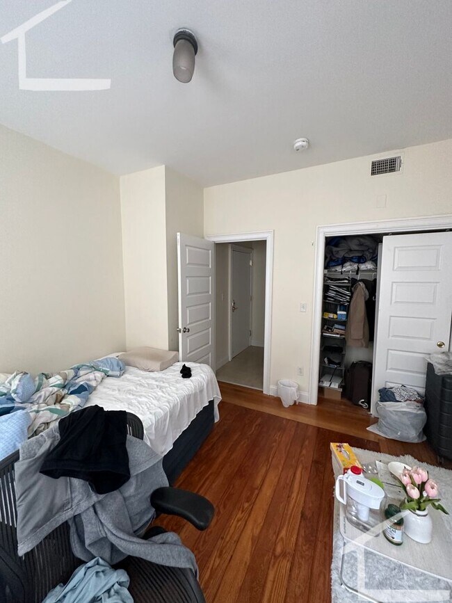 Building Photo - 2 Bedroom Now Available Right in Allston