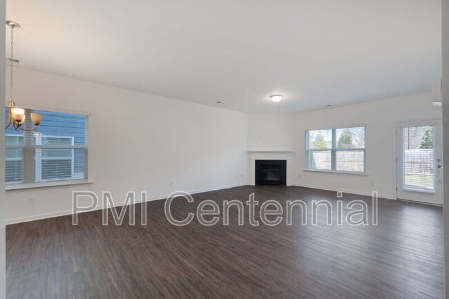 Building Photo - 3834 Clarington Dr