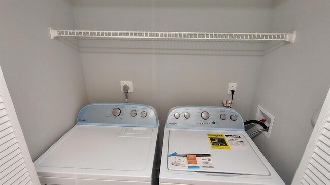 Building Photo - 6331 La Costa Dr