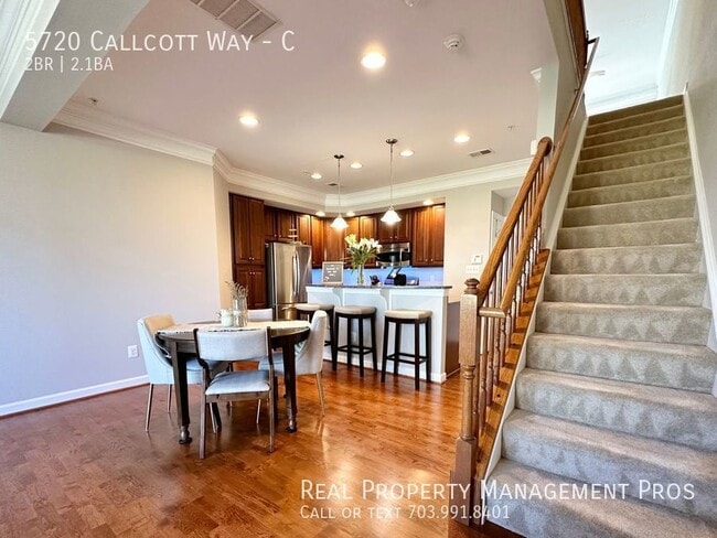 Building Photo - 5720 Callcott Way