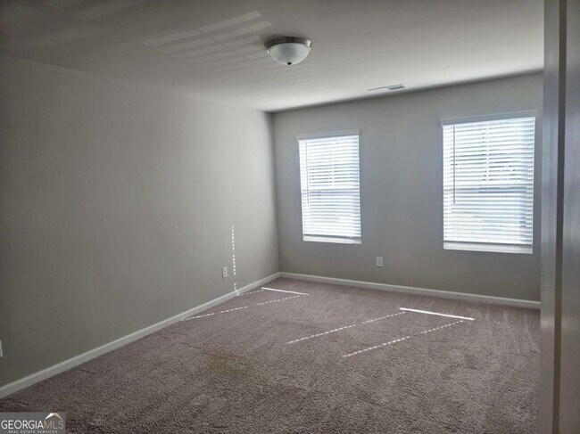 Building Photo - 213 N Fortune Way