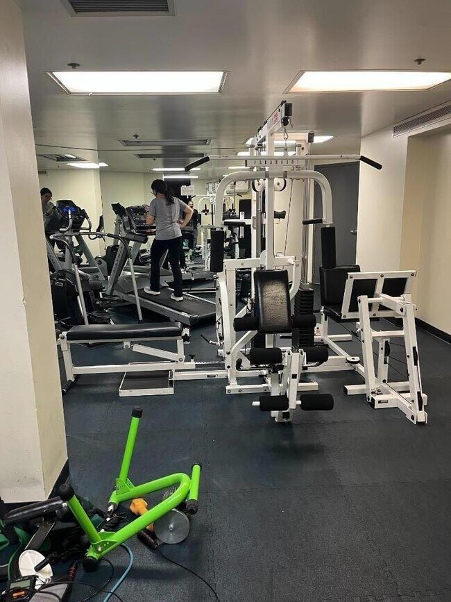 Building Photo - 550 Ortega Ave